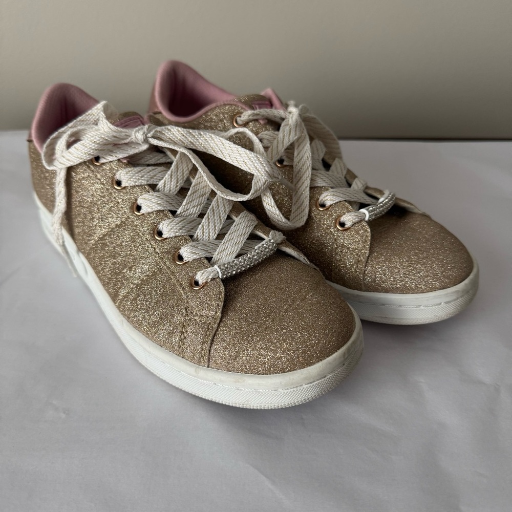 SKECHERS Size 5 Big Girls Sparkly Gold Sneakers